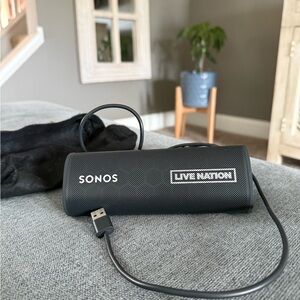 Sonos Roam Black Portable Speaker with USB Connectivity